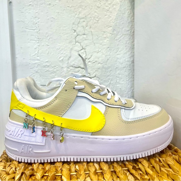 Nike Air Force 1 - Picture 1 of 10